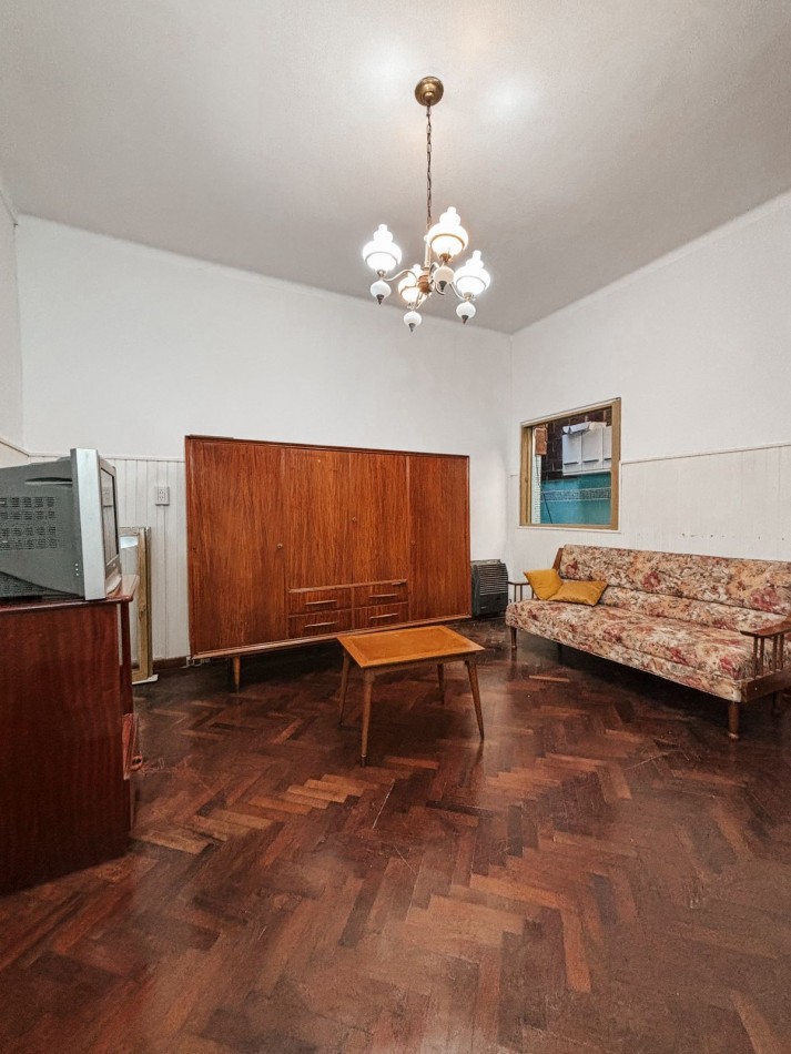 VENTA - PH INTERNO EN CALLE URQUIZA 771
