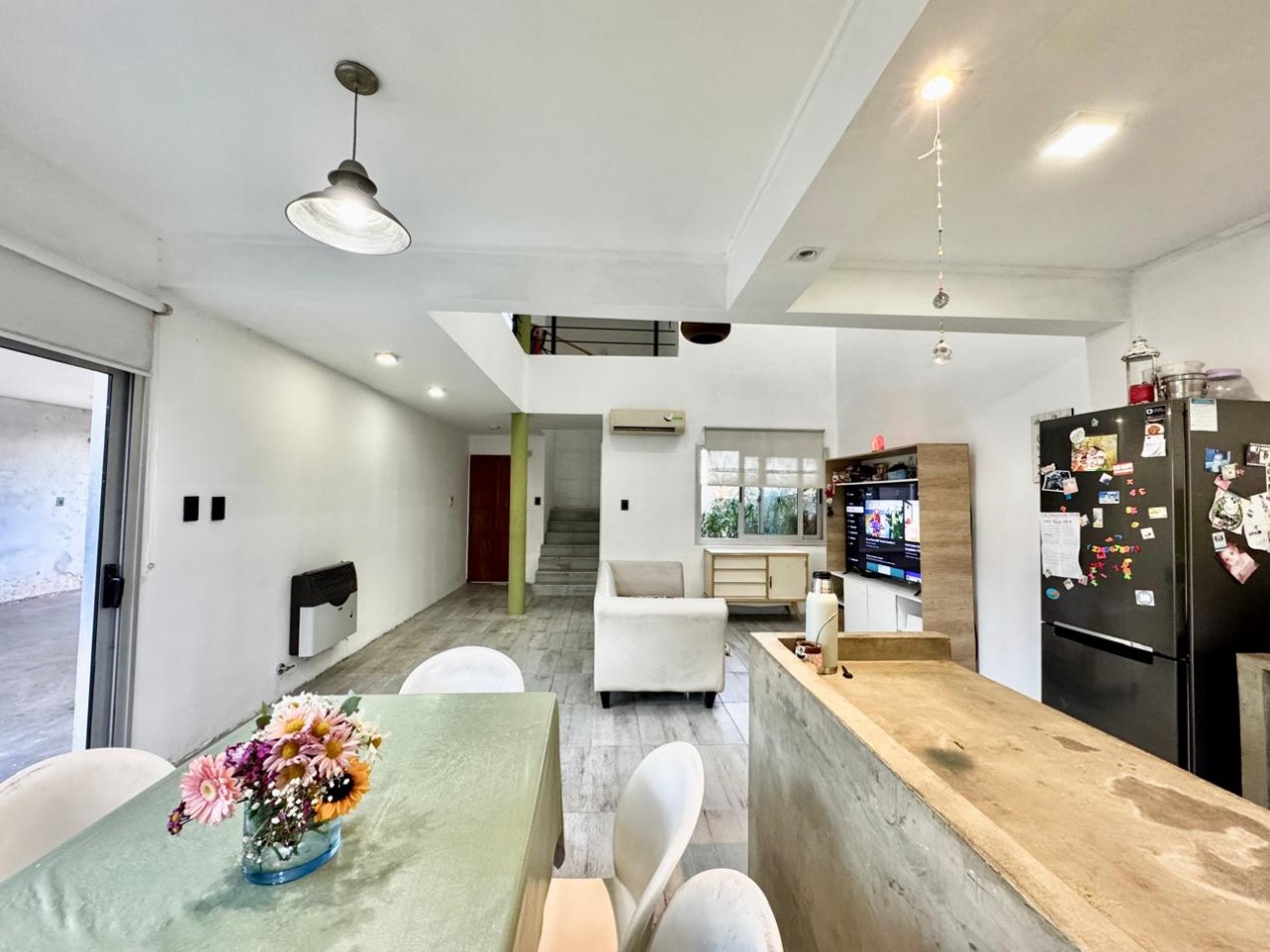 VENTA CASA 2 DORMITORIOS CON PATIO ZONA GOLF