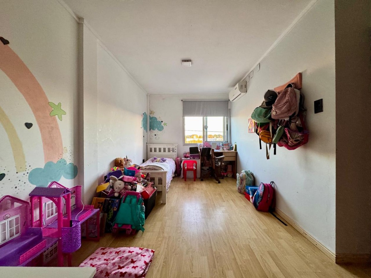 VENTA CASA 2 DORMITORIOS CON PATIO ZONA GOLF