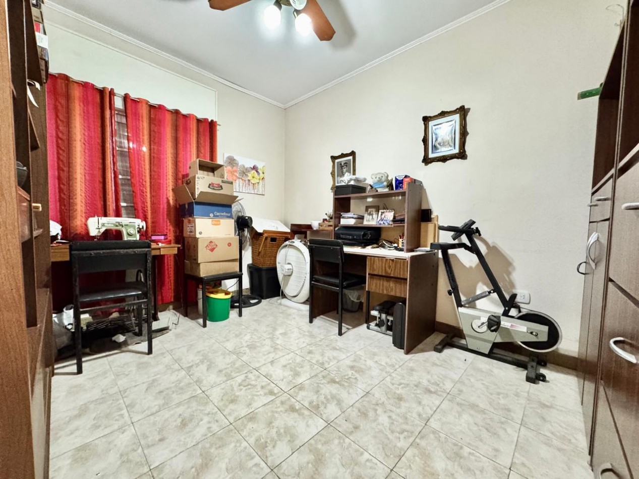 VENTA CASA 3 DORMITORIOS COCHERA Y PATIO ZONA LA TOMA