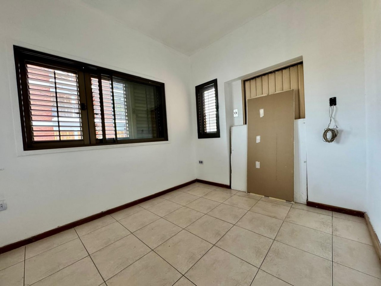 ALQUILER PLANTA ALTA 4 HABITACIONES ANDRES PAZOS Y SAN JUAN