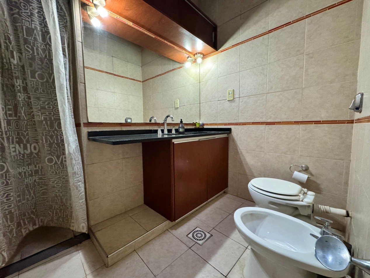 CASA EN VENTA EN EL CENTRO DE PARANA- Carbo y 9 de Julio | Apta credito