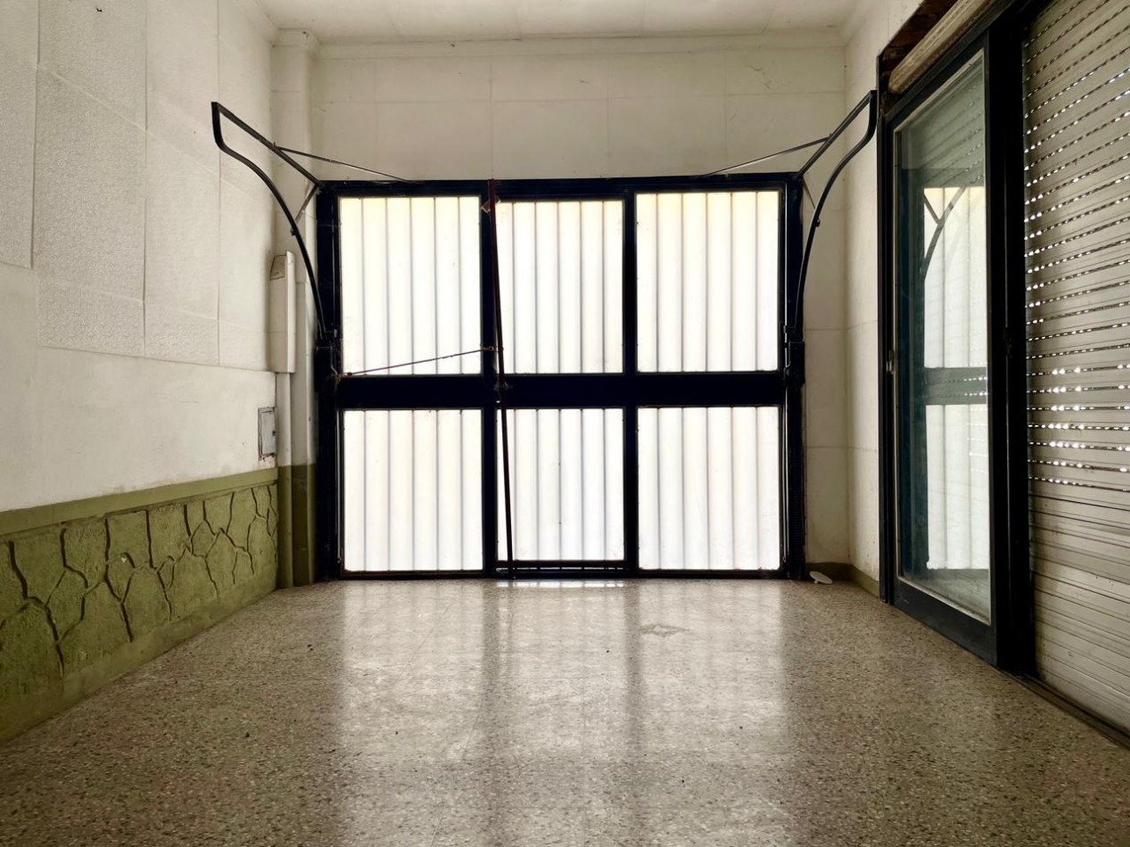 VENTA CASA 2 DORMITORIOS A REFACCIONAR 