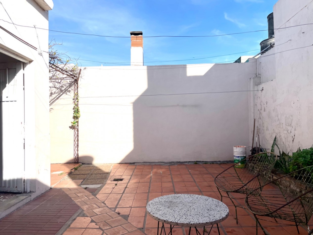 VENTA CASA EN ESQUINA MEDUS Y LEONIDAS ECHAGUE