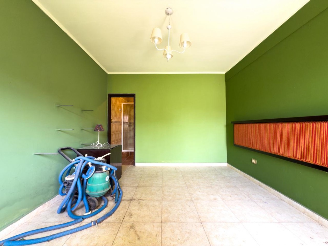 VENTA CASA 4 HABITACIONES, 4 COCHERAS, 4 BAÑOS Y PATIO ZONA CRISTO