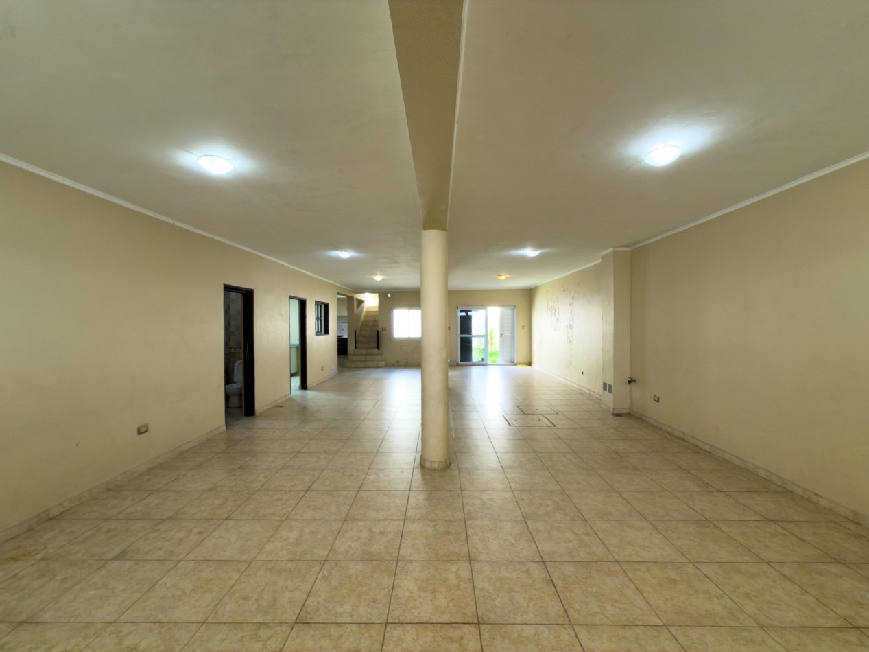 VENTA CASA 4 HABITACIONES, 4 COCHERAS, 4 BAÑOS Y PATIO ZONA CRISTO