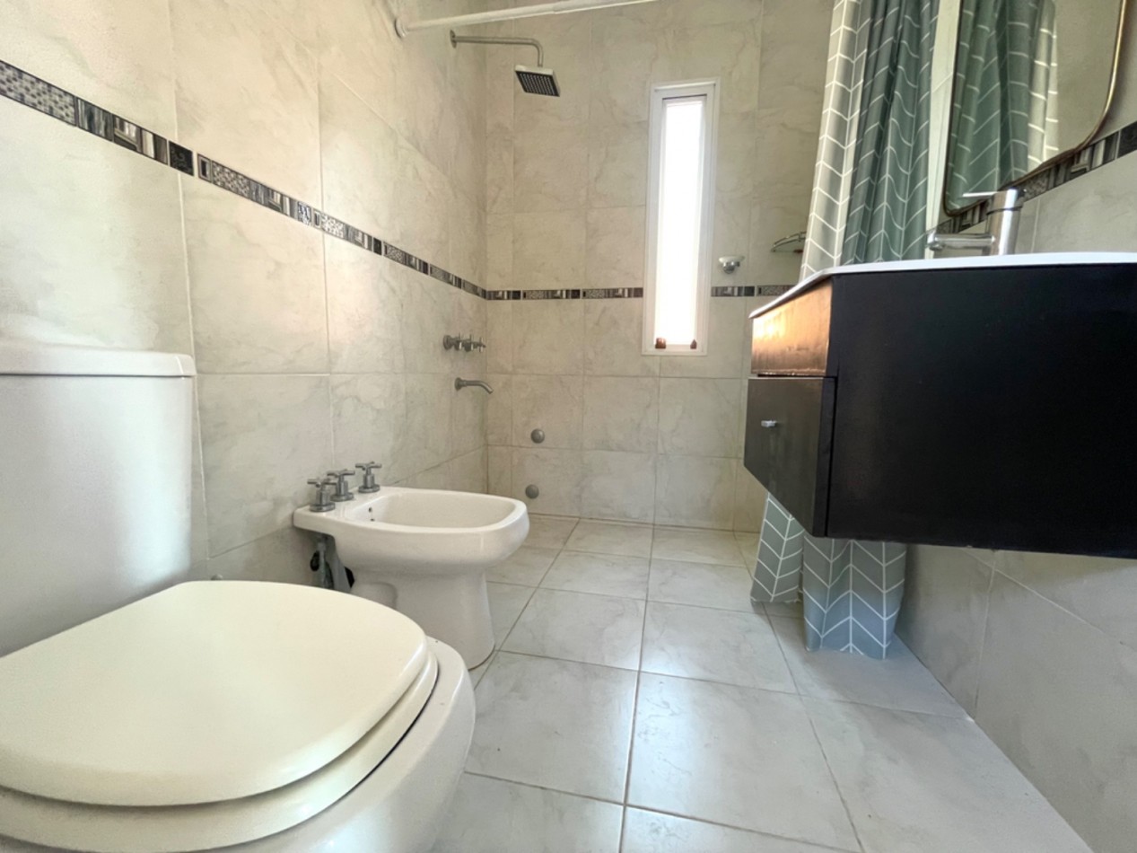 VENTA CASA QUINTA - ORO VERDE FRENTE AL INTA