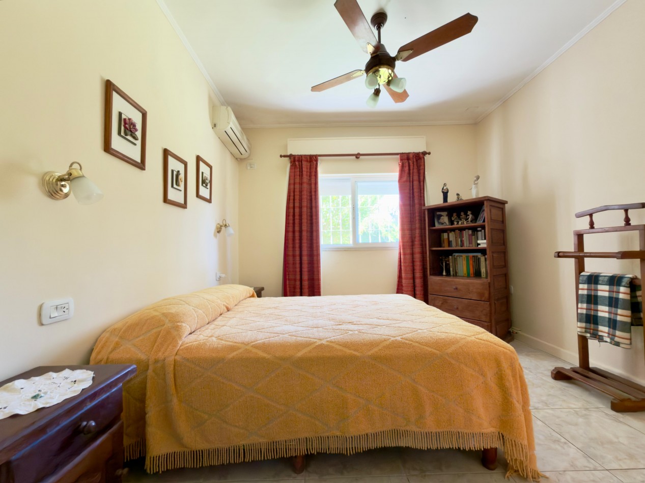 VENTA CASA 3 DORMITORIOS COCHERA Y PATIO ZONA LA TOMA