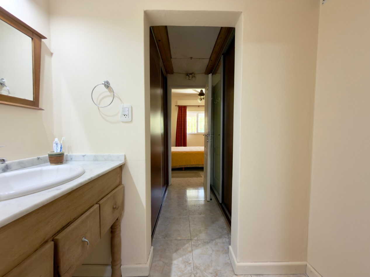 VENTA CASA 3 DORMITORIOS COCHERA Y PATIO ZONA LA TOMA