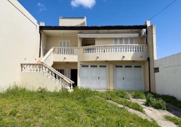 VENTA CASA 4 HABITACIONES, 4 COCHERAS, 4 BAÑOS Y PATIO ZONA CRISTO